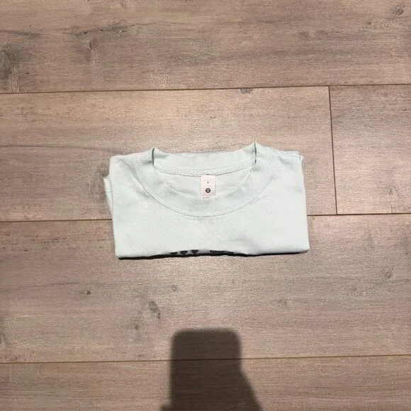 Lululemon Light Blue T-shirt (Size 4 Great Condition) - Picture 9 of 9